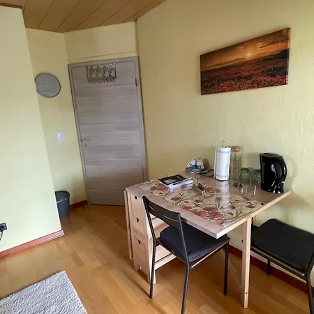 Roomfortwo Natural Homestay